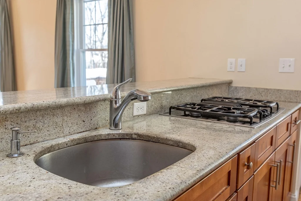 3 bed, 2 bath apartment for rent at 8 Summer Hill Circle Unit 8, Arlington — photo 12 of 41