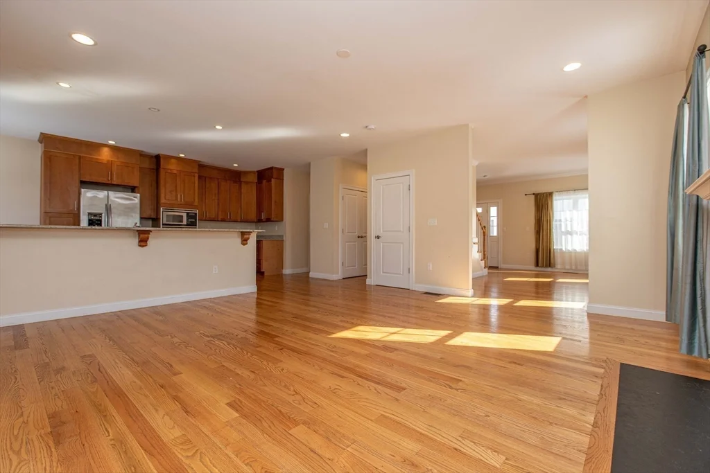 3 bed, 2 bath apartment for rent at 8 Summer Hill Circle Unit 8, Arlington — photo 8 of 41