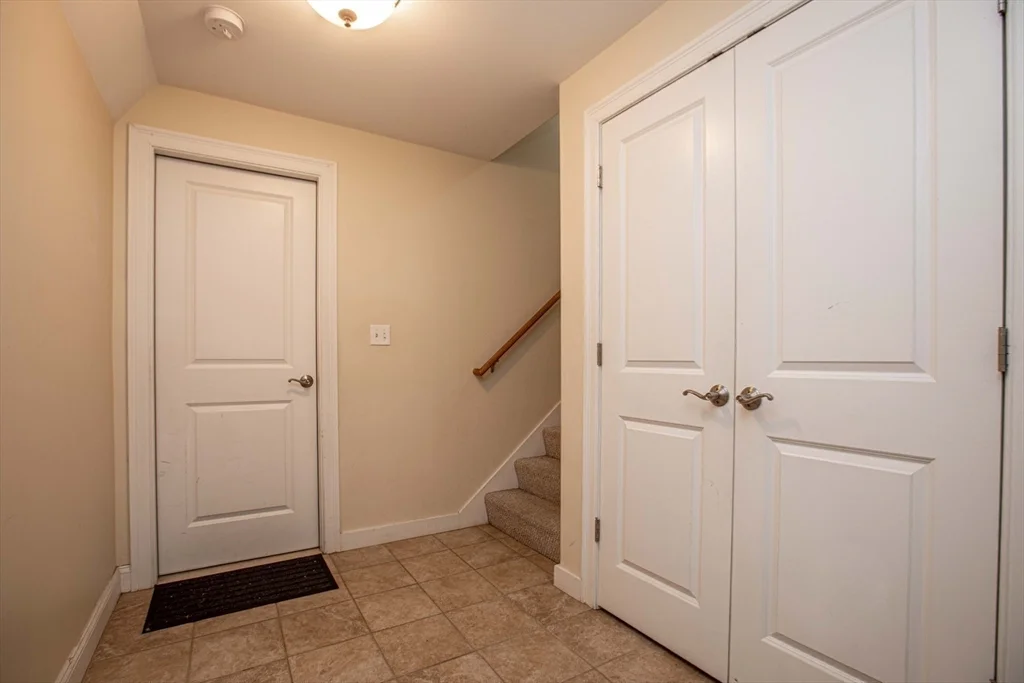 3 bed, 2 bath apartment for rent at 8 Summer Hill Circle Unit 8, Arlington — photo 39 of 41