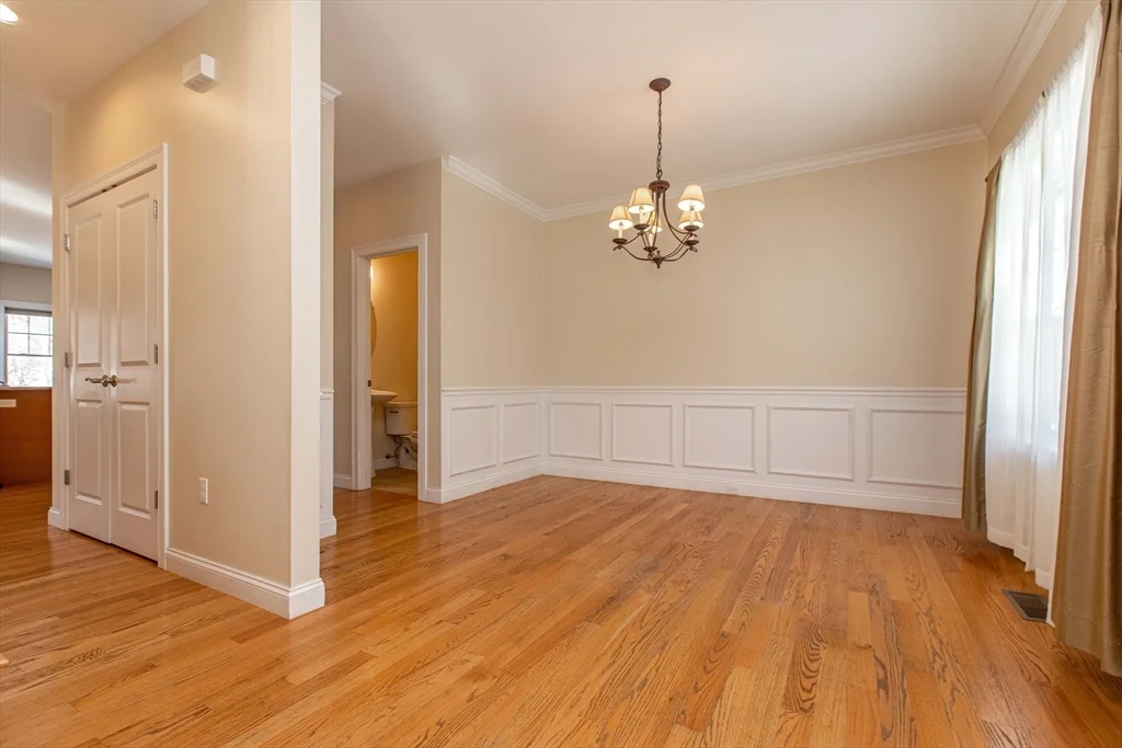 3 bed, 2 bath apartment for rent at 8 Summer Hill Circle Unit 8, Arlington — photo 7 of 41