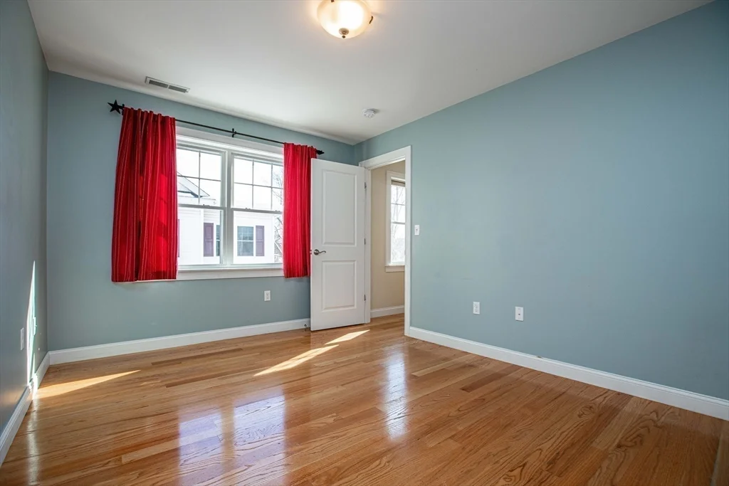 3 bed, 2 bath apartment for rent at 8 Summer Hill Circle Unit 8, Arlington — photo 30 of 41