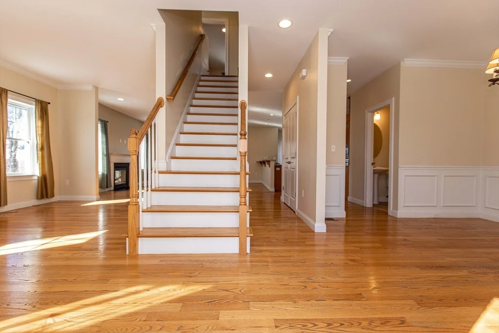 3 bed, 2 bath apartment for rent at 8 Summer Hill Circle Unit 8, Arlington — photo 4 of 41