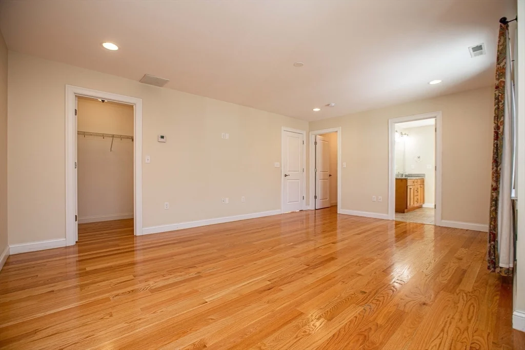 3 bed, 2 bath apartment for rent at 8 Summer Hill Circle Unit 8, Arlington — photo 16 of 41