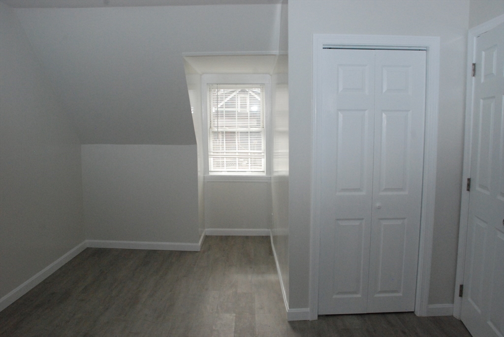 3 bed, 2 bath apartment for rent at 8 Sunset Rd, Wayland — photo 13 of 18