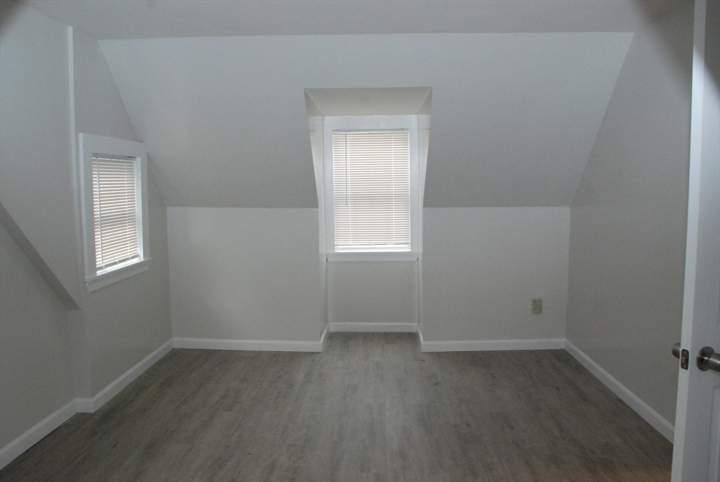 3 bed, 2 bath apartment for rent at 8 Sunset Rd, Wayland — photo 12 of 18
