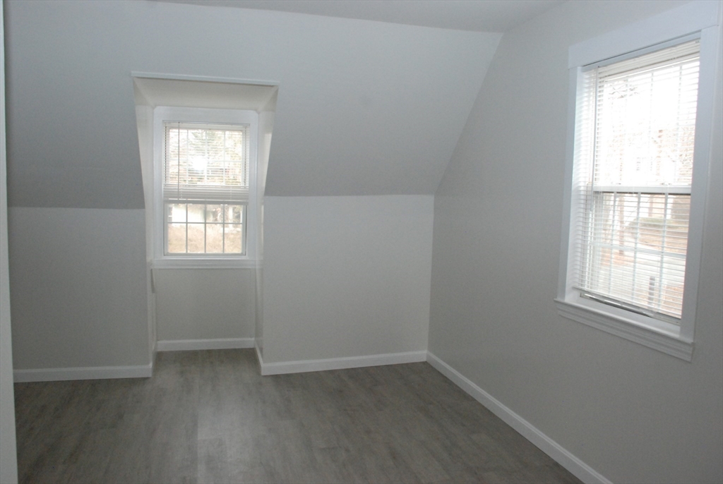 3 bed, 2 bath apartment for rent at 8 Sunset Rd, Wayland — photo 14 of 18