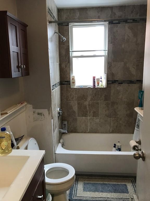 5 bed, 2 bath apartment for rent at 8 Sunset St Unit 1, Mission Hill — photo 7 of 8