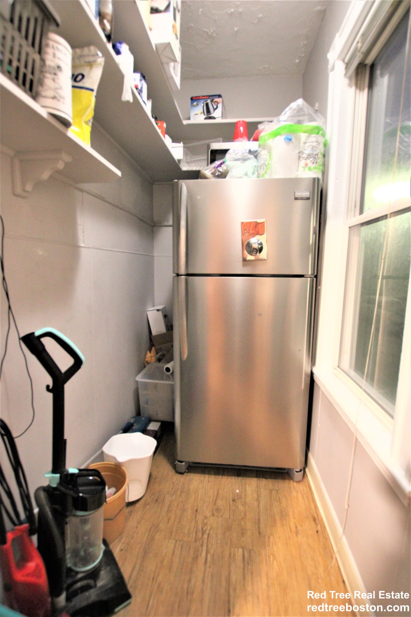 4 bed, 1 bath apartment for rent at 8 Sunset St Unit 2A, Mission Hill — photo 4 of 22