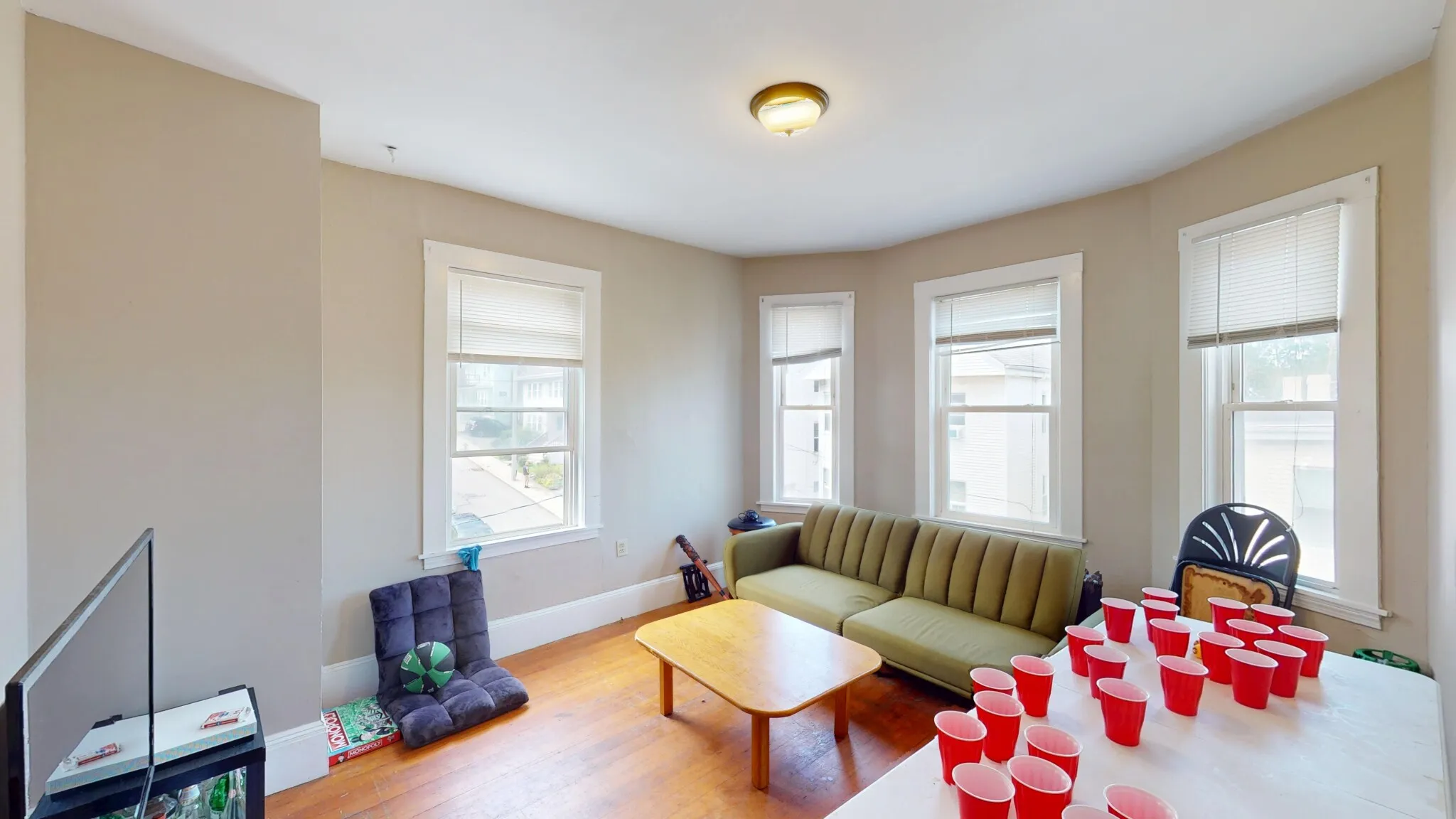 4 bed, 1 bath apartment for rent at 8 Sunset St Unit 3, Mission Hill — photo 5 of 19