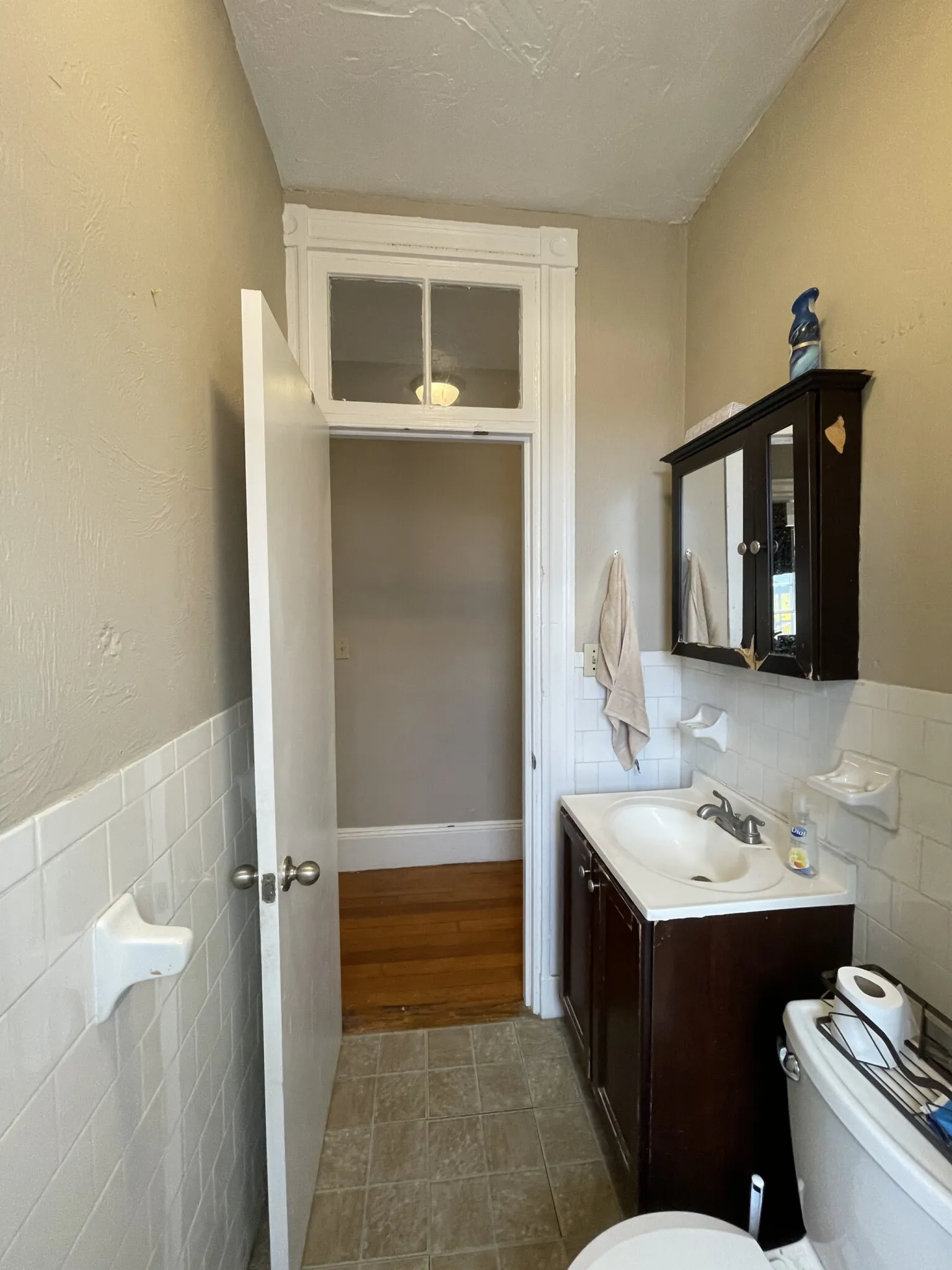 4 bed, 1 bath apartment for rent at 8 Sunset St Unit 3, Mission Hill — photo 16 of 19