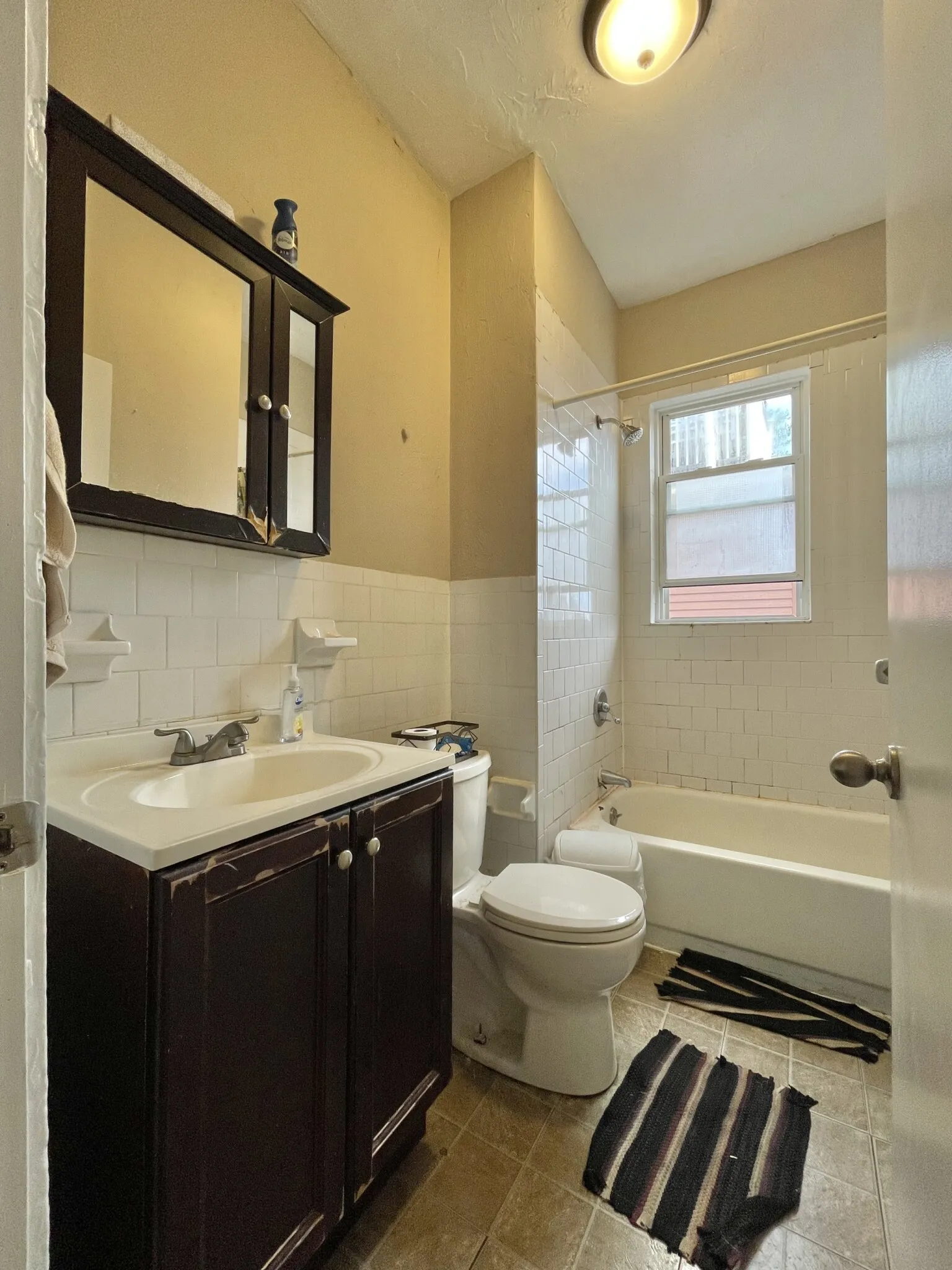 4 bed, 1 bath apartment for rent at 8 Sunset St Unit 3, Mission Hill — photo 15 of 19