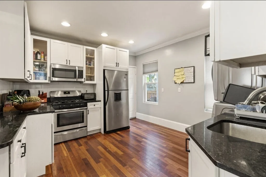 4 bed, 2 bath apartment for rent at 8 Taft St Unit Apt 1A, Dorchester — photo 5 of 16