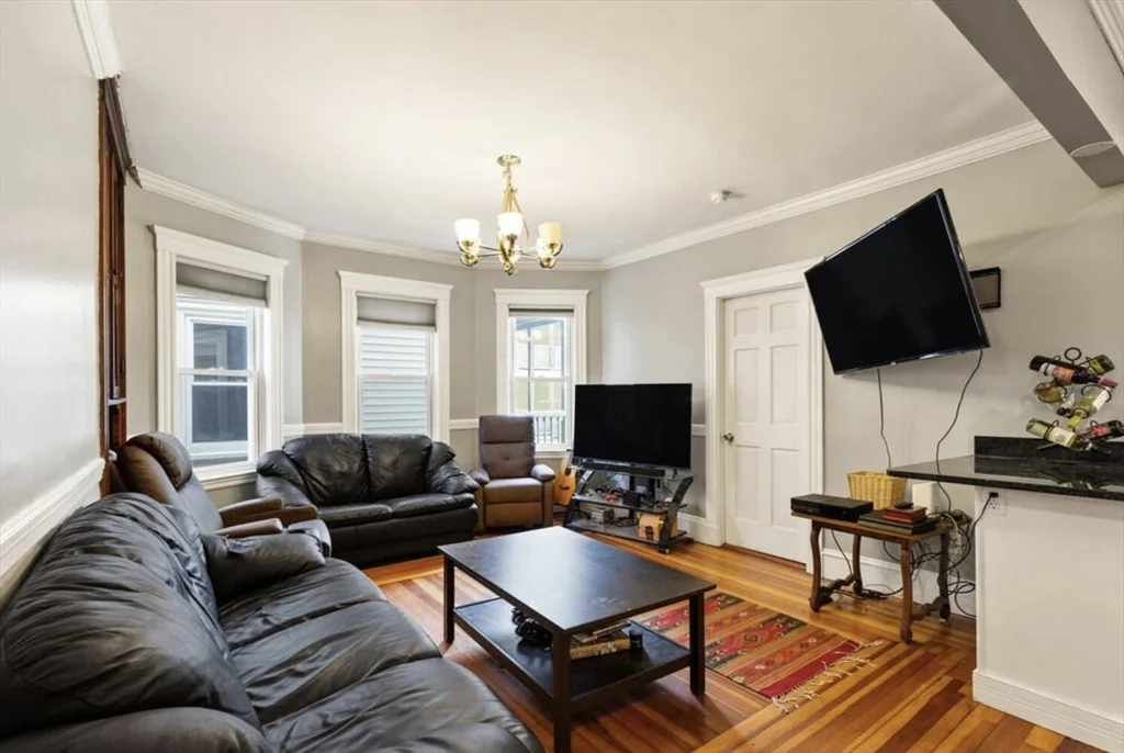 4 bed, 2 bath apartment for rent at 8 Taft St Unit Apt 1A, Dorchester — photo 7 of 16