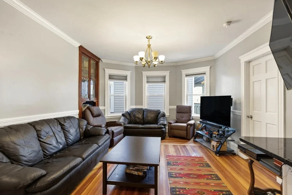 4 bed, 2 bath apartment for rent at 8 Taft St Unit Apt 1A, Dorchester — photo 8 of 16