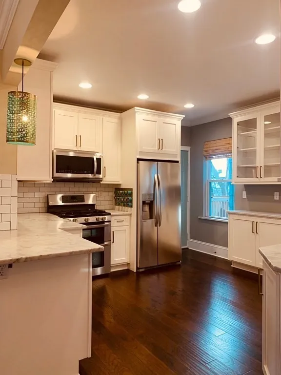 4 bed, 2 bath apartment for rent at 8 Taft Unit 2, Boston — photo 5 of 24