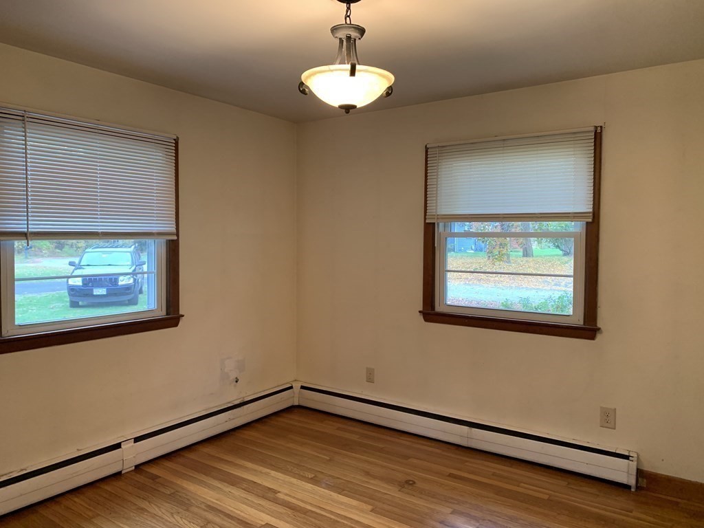 3 bed, 1 bath apartment for rent at 8 Tower Ter Unit 1, Wareham — photo 5 of 15
