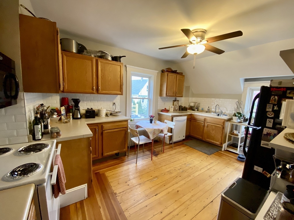3 bed, 2 bath apartment for rent at 8 Trafford St Unit 0, Quincy — photo 8 of 18