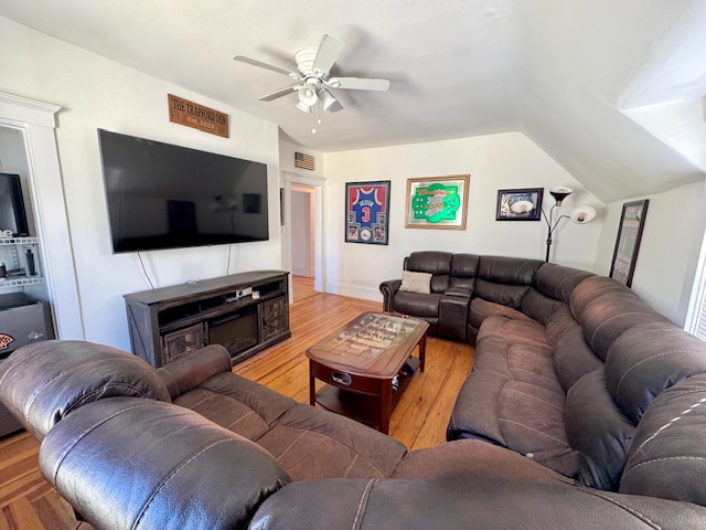 4 bed, 2 bath apartment for rent at 8 Trafford St Unit 2, Quincy — photo 4 of 18