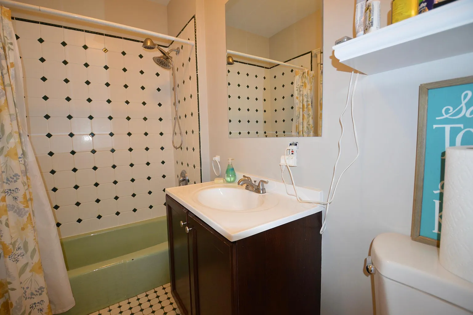 4 bed, 2 bath apartment for rent at 8 Trafford St Unit 2, Quincy — photo 13 of 18