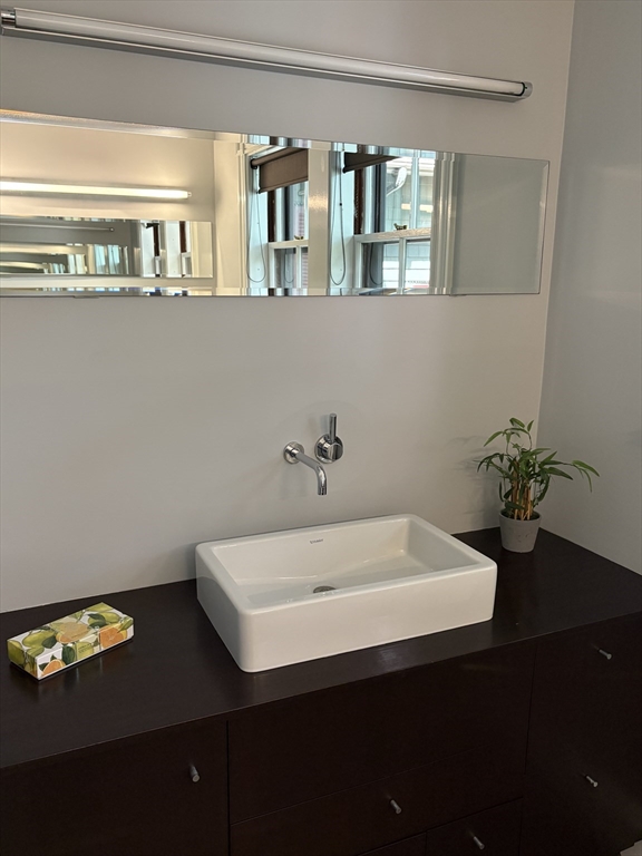 5 bed, 4+ bath apartment for rent at 8 Trail St Unit 8, West Cambridge — photo 17 of 24