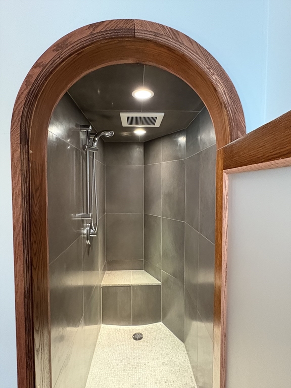 5 bed, 4+ bath apartment for rent at 8 Trail St Unit 8, West Cambridge — photo 11 of 24