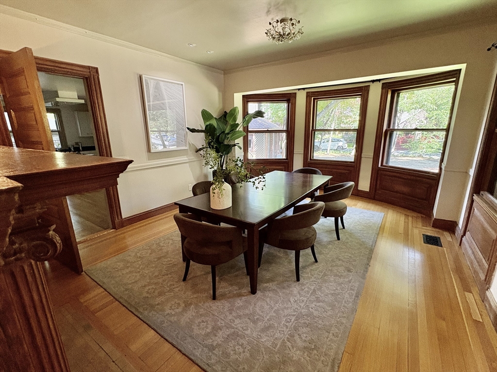 5 bed, 4+ bath apartment for rent at 8 Trail St Unit 8, West Cambridge — photo 4 of 24