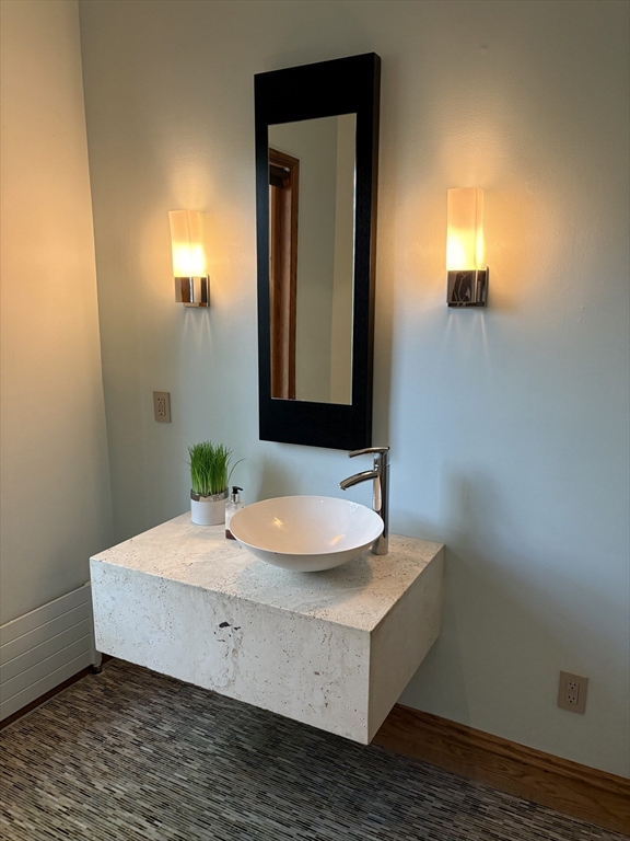 5 bed, 4+ bath apartment for rent at 8 Trail St Unit 8, West Cambridge — photo 10 of 24
