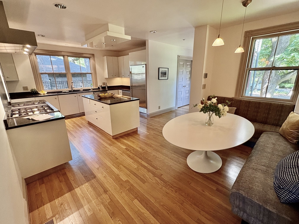 5 bed, 4+ bath apartment for rent at 8 Trail St Unit 8, West Cambridge — photo 2 of 24