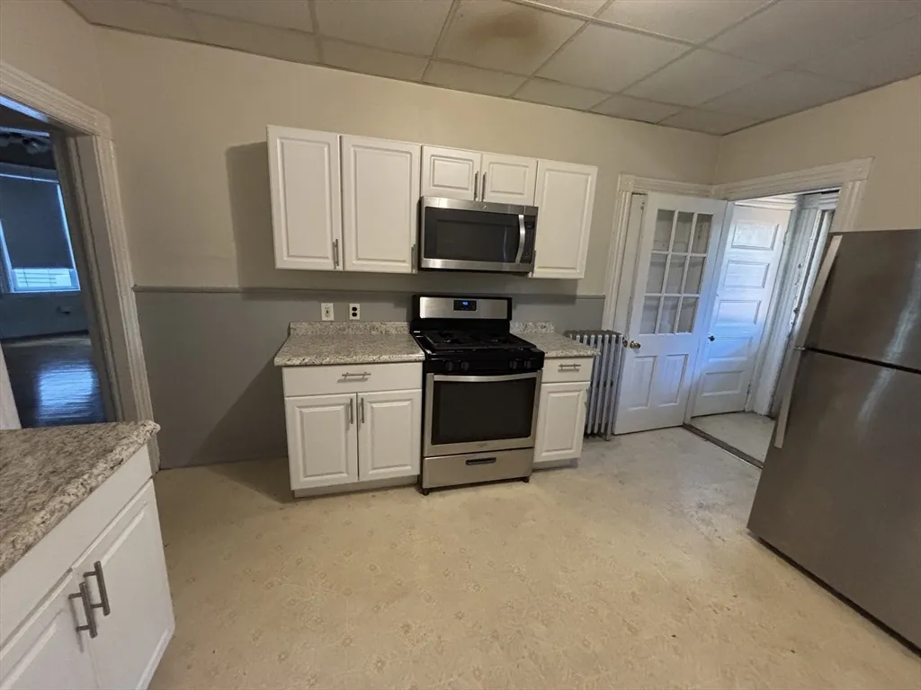 2 bed, 1 bath apartment for rent at 8 Usher Rd Unit 1, West Medford — photo 7 of 12