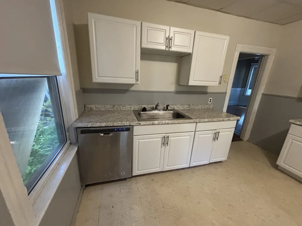 2 bed, 1 bath apartment for rent at 8 Usher Rd Unit 1, West Medford — photo 6 of 12