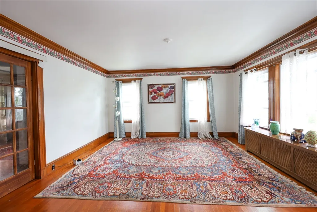 4 bed, 1 bath apartment for rent at 8 Verndale Rd Unit 2, Milton — photo 13 of 20