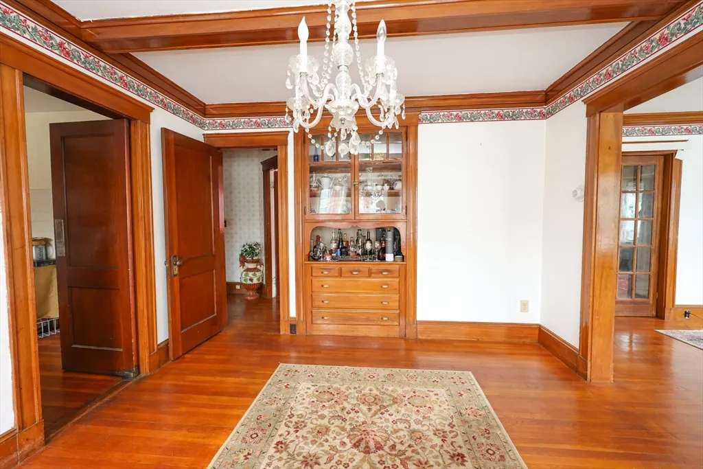4 bed, 1 bath apartment for rent at 8 Verndale Rd Unit 2, Milton — photo 14 of 20