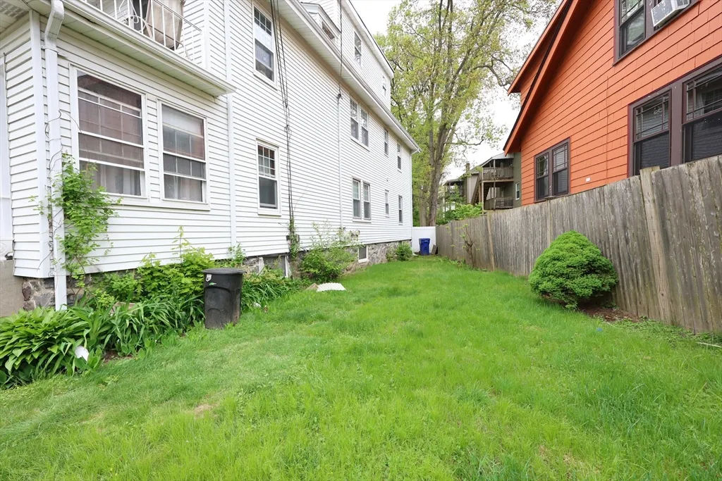 4 bed, 1 bath apartment for rent at 8 Verndale Rd Unit 2, Milton — photo 10 of 20