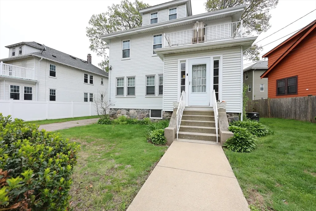 4 bed, 1 bath apartment for rent at 8 Verndale Rd Unit 2, Milton — photo 8 of 20