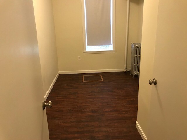 2 split bed, 1 bath apartment for rent at 8 Vinal St Unit 1, Brighton — photo 11 of 14