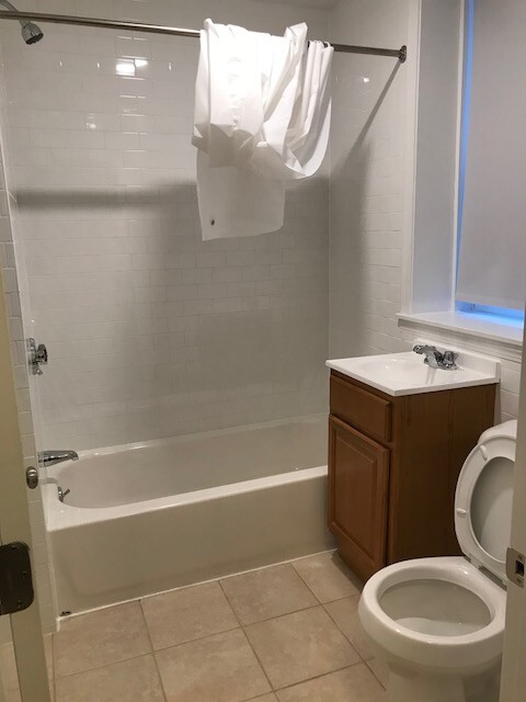 2 split bed, 1 bath apartment for rent at 8 Vinal St Unit 1, Brighton — photo 10 of 14