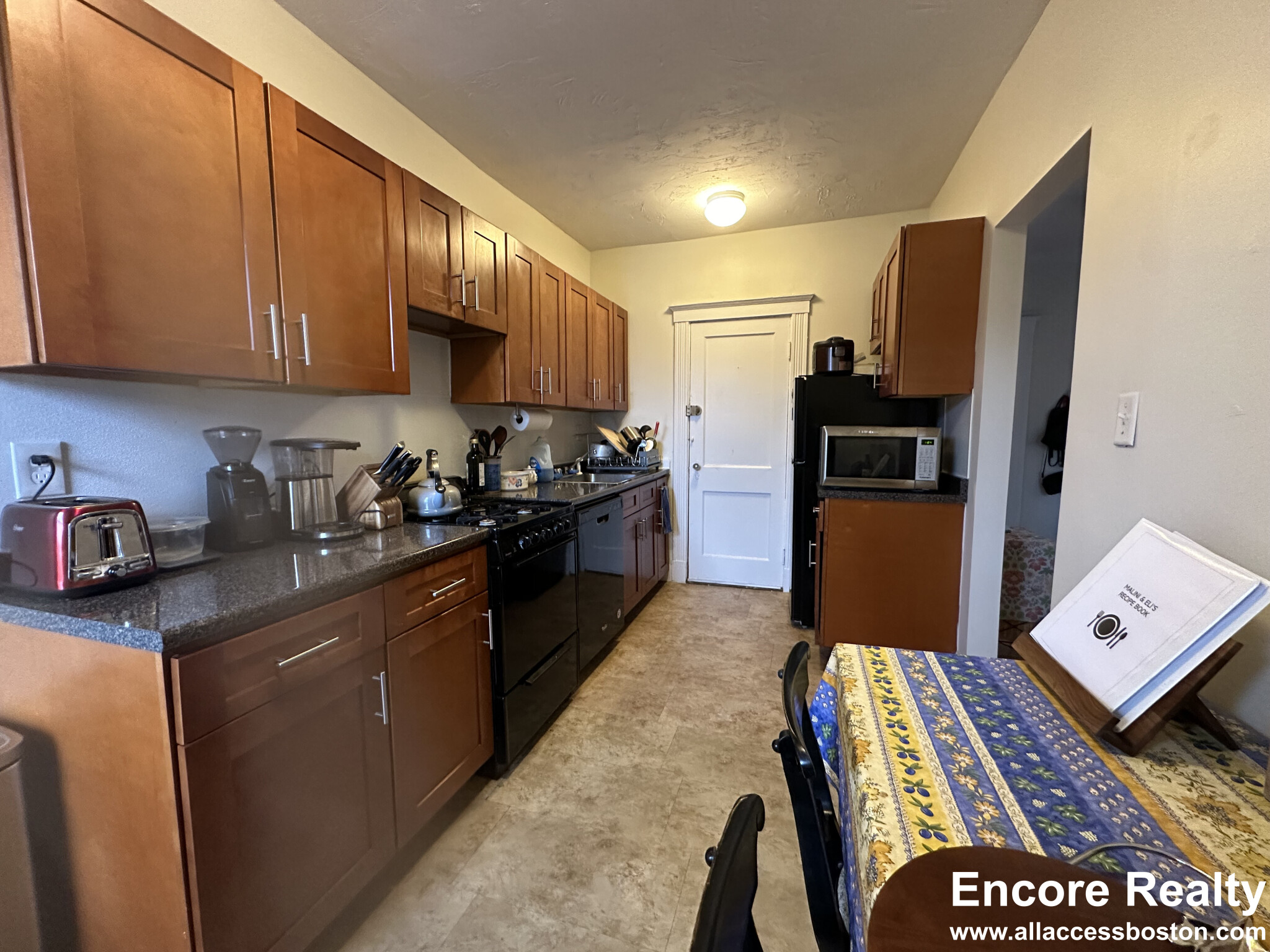 1 bed, 1 bath apartment for rent at 8 Vinal St Unit 10, Brighton — photo 3 of 13