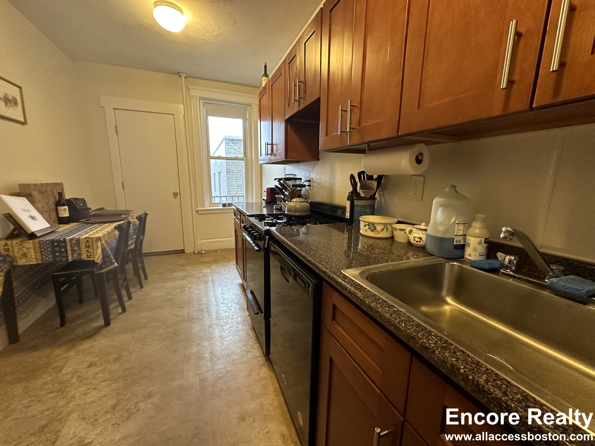 1 bed, 1 bath apartment for rent at 8 Vinal St Unit 10, Brighton — photo 2 of 13