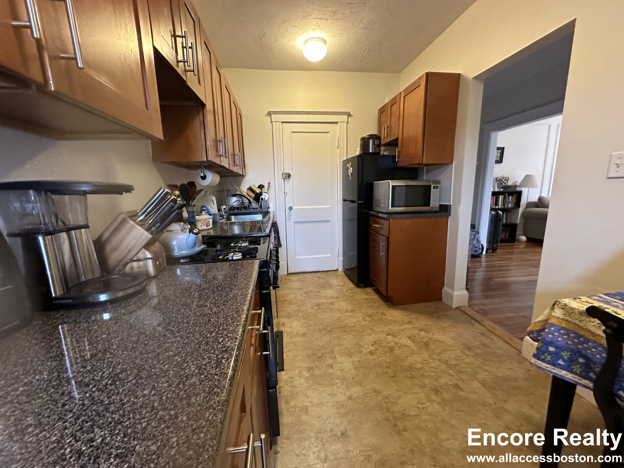 1 bed, 1 bath apartment for rent at 8 Vinal St Unit 10, Brighton — photo 1 of 13