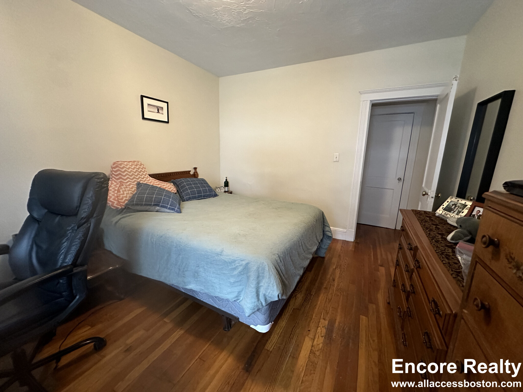 1 bed, 1 bath apartment for rent at 8 Vinal St Unit 10, Brighton — photo 11 of 13