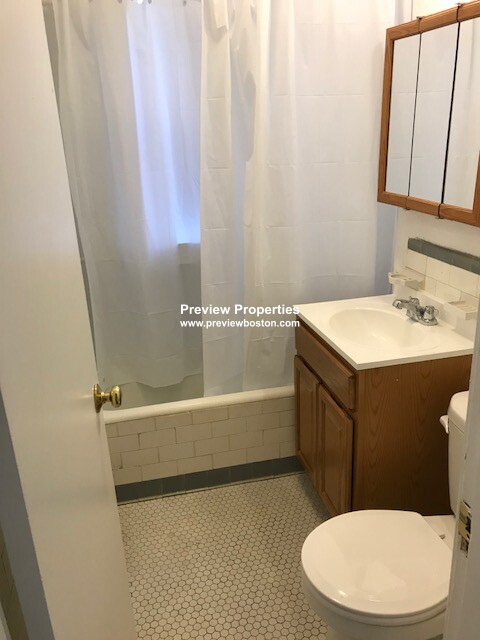 1 bed, 1 bath apartment for rent at 8 Vinal St Unit 6P, Brighton — photo 2 of 20