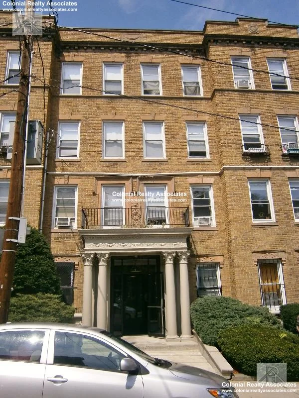 2 bed, 1 bath apartment for rent at 8 Vinal St Unit 7, Brighton — photo 7 of 8
