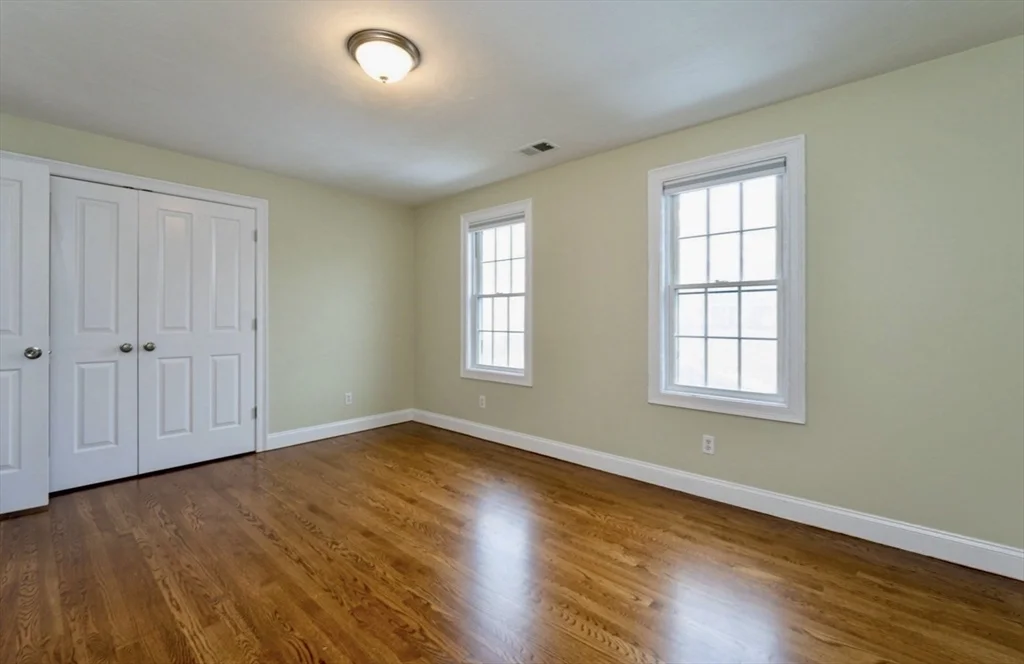 4 bed, 3 bath apartment for rent at 8 Vista Cir, Rutland — photo 20 of 32