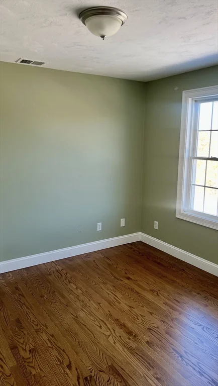 4 bed, 3 bath apartment for rent at 8 Vista Cir, Rutland — photo 15 of 32