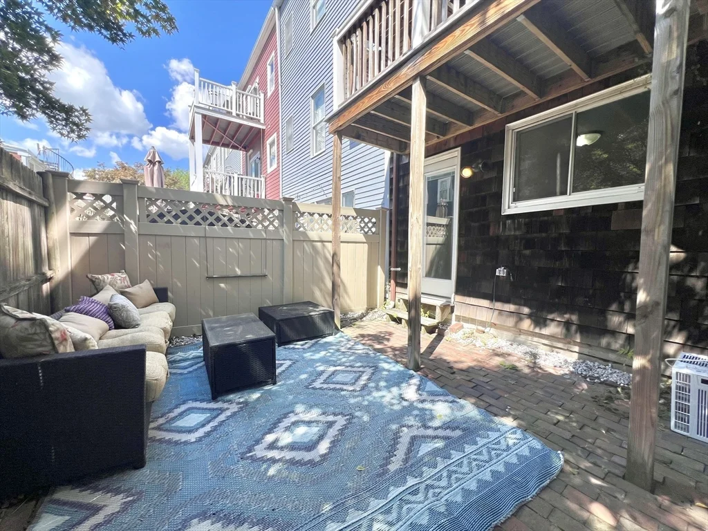 Studio bed, 1 bath apartment for rent at 8 Wall St Unit 1, Charlestown — photo 14 of 15