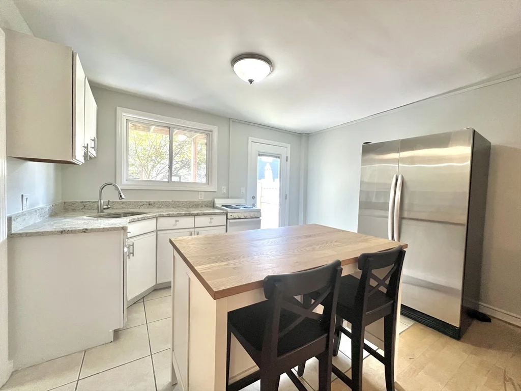 Studio bed, 1 bath apartment for rent at 8 Wall St Unit 1, Charlestown — photo 7 of 15