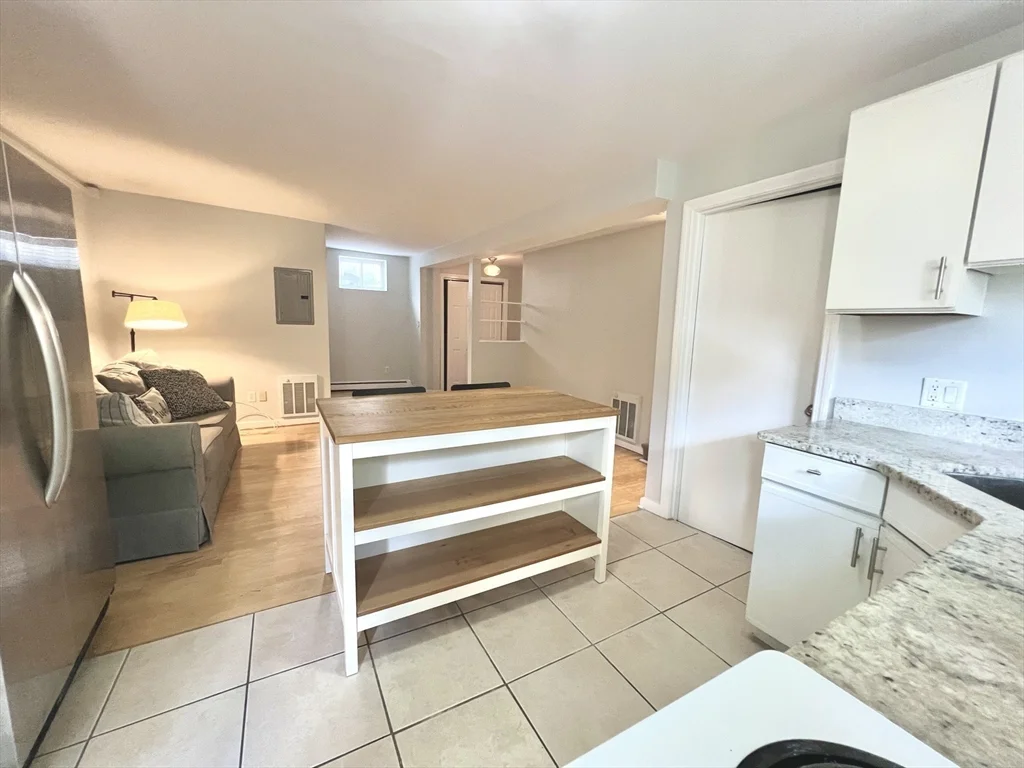 Studio bed, 1 bath apartment for rent at 8 Wall St Unit 1, Charlestown — photo 8 of 15