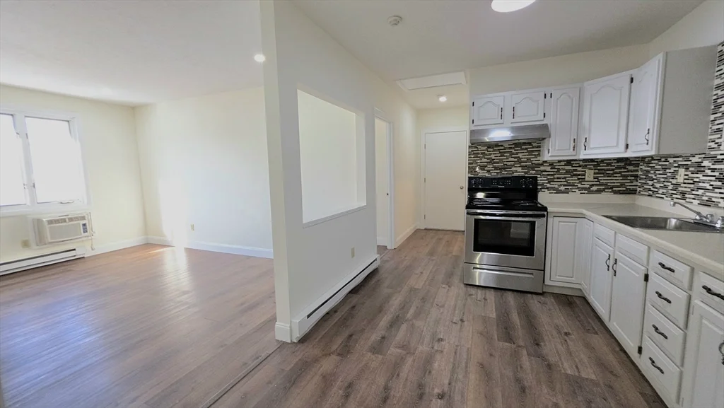 1 bed, 1 bath apartment for rent at 8 Wall St Unit 1, Foxboro — photo 1 of 9