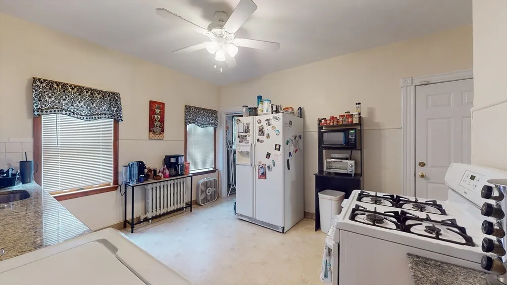 2 bed, 1 bath apartment for rent at 8 Wareham St Unit 1, South Medford — photo 4 of 12