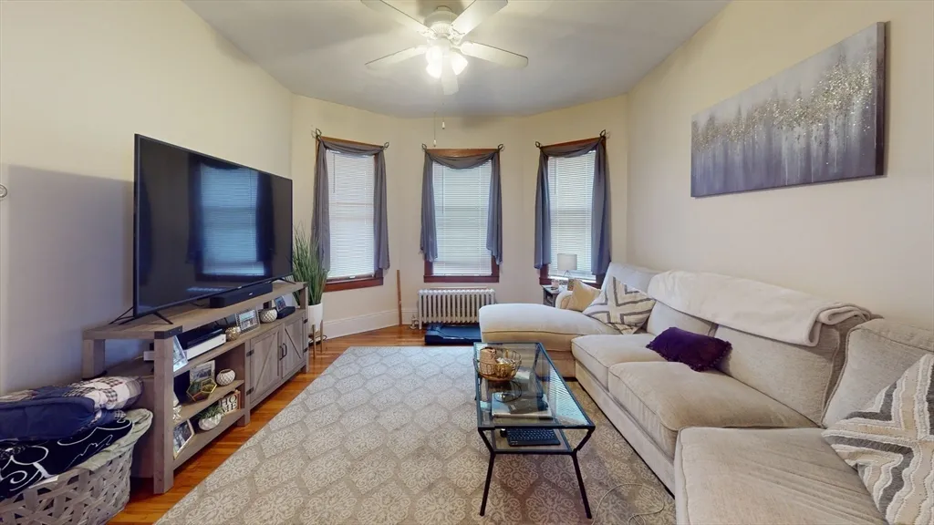 2 bed, 1 bath apartment for rent at 8 Wareham St Unit 1, South Medford — photo 3 of 12